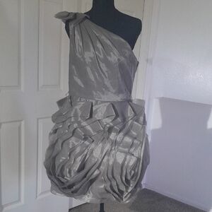 White by Vera Wang Silver One-Shoulder Ruffle Bubble Cocktail Dress